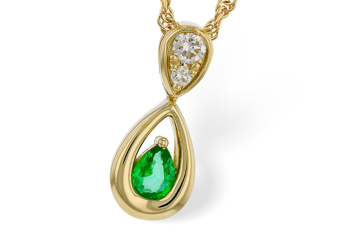 E320-31775: NECKLACE .10 EMERALD .16 TGW (4x3 EMER)