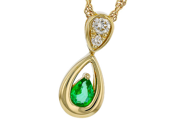 E320-31775: NECKLACE .10 EMERALD .16 TGW (4x3 EMER)