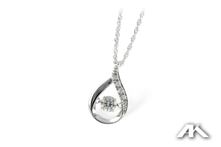 G233-04456: NECKLACE .19 TW