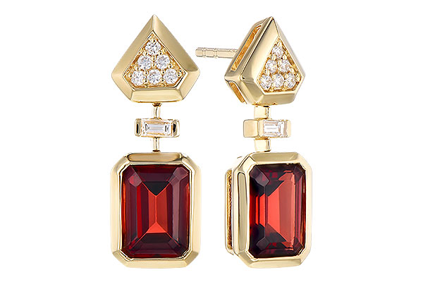 M318-53592: EARR 2.25 TW GARNET 2.37 TGW