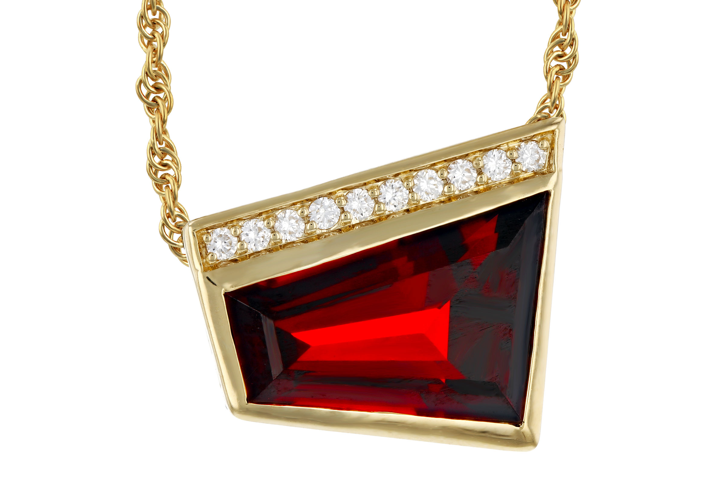 M321-20874: NECKLACE 3.92 GARNET 4.00 TGW